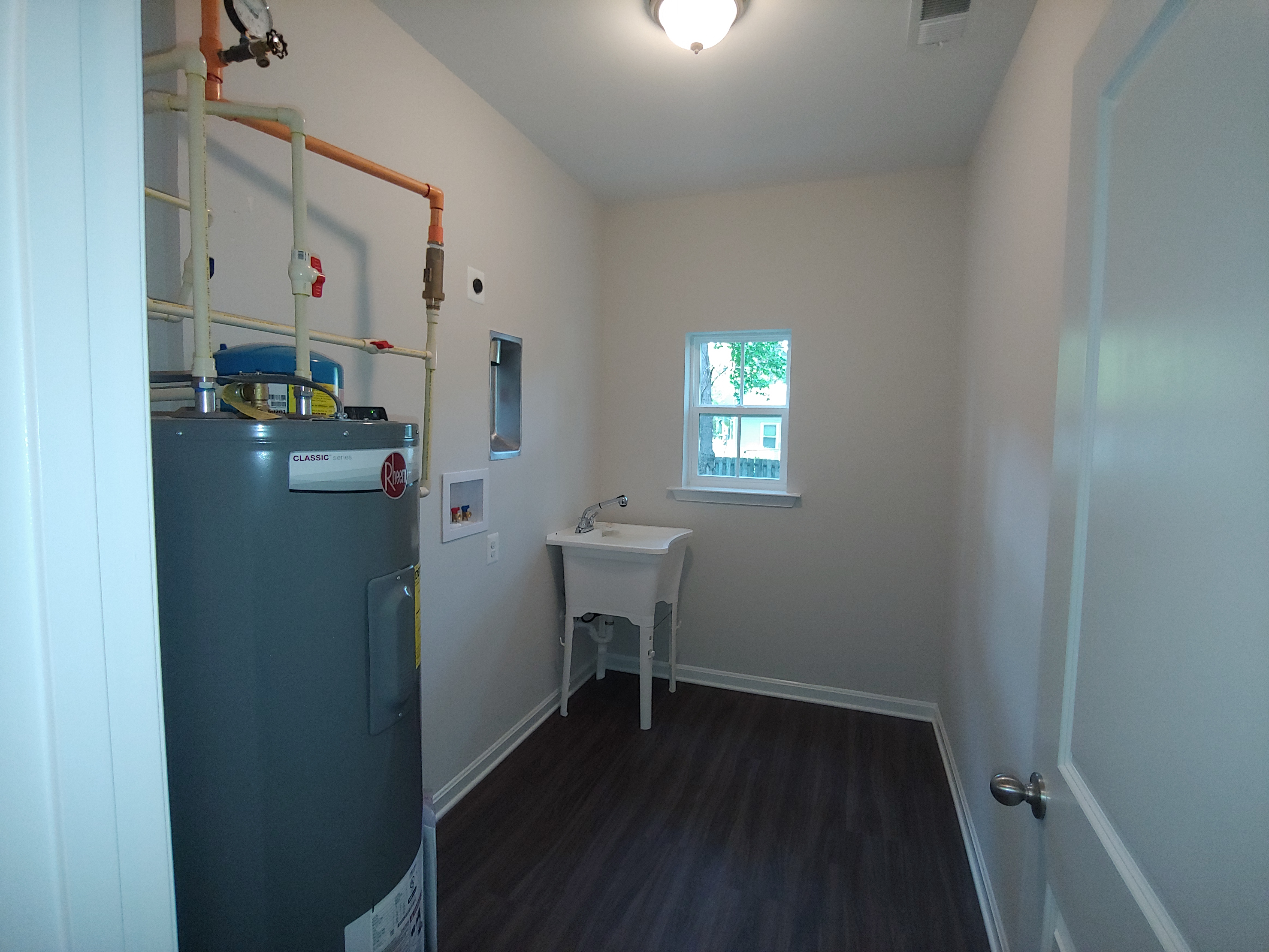 Laurel Utility Room